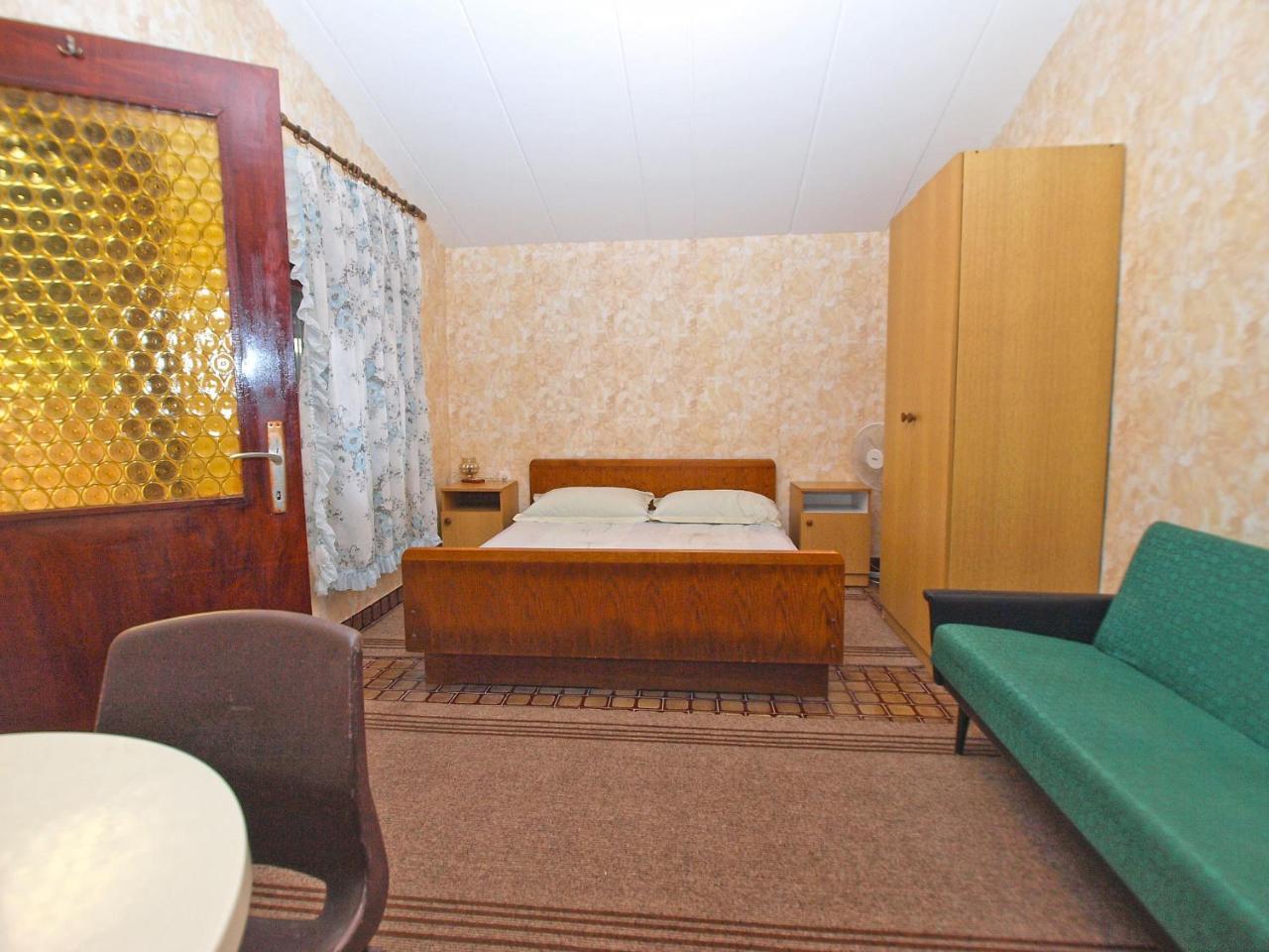 Rooms Antun 1238 Medulin Exteriör bild